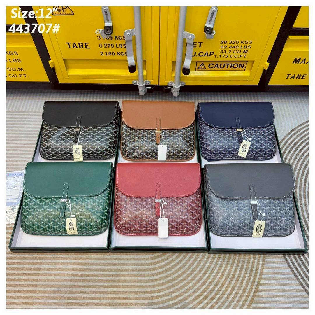 Goyard Coursier Messenger bag กระเป๋าแมสเซ็นเจอร์ดีไซน์ใหม่ กะทัดรัดใช้งานได้อย่างคล่องตัว เหมาะมากสำหรับสายสปอร์ต ที่สุดของความหรูตอบโจทย์การใช้งาน ใบจริงสวยงามตามรูปค่ะ
