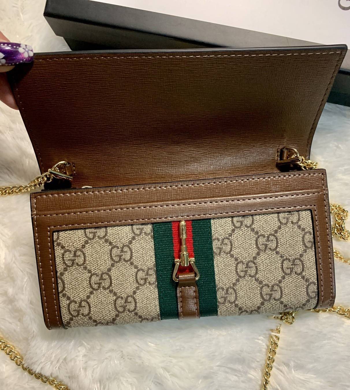 GUCCI Jackie 1961 chain wallet กระเป๋าสตางค์ใบยาวพร้อมสายสะพายโซ่สีทอง ขนาดพกพา หยิบจับถนัดมือ