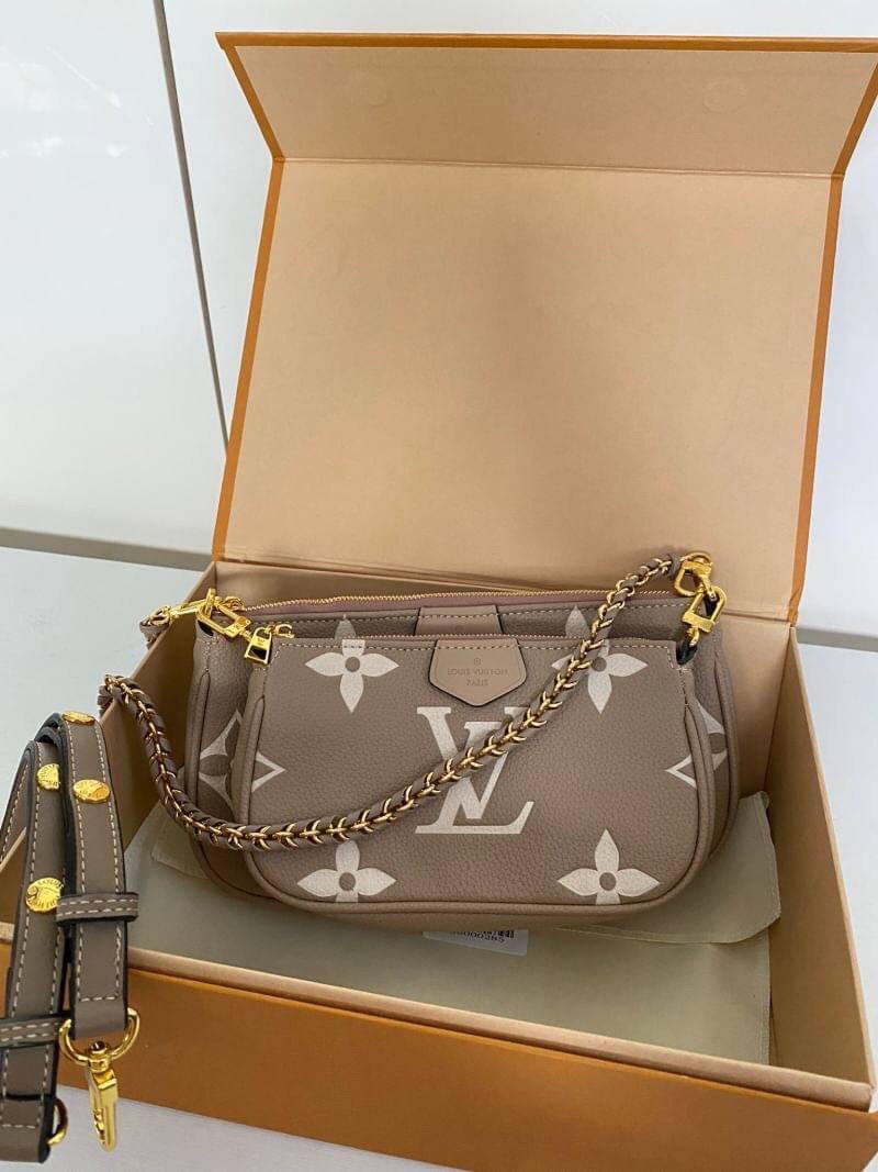 VIP GIFT 】LOUIS VUITTON MULTI POCHETTE ACCESSOIRES BAG