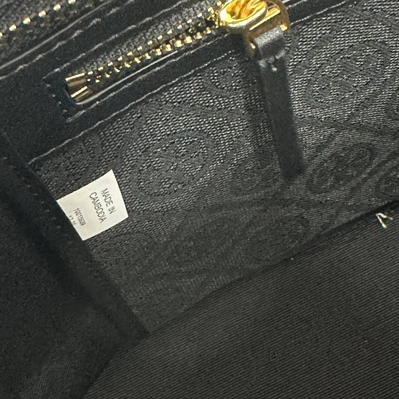 TORY BURCH T MONOGRAM SMALL ZIP TOTE (ใบเล็ก) กระเป๋าทรงโท้ทพร้อมกระเป๋าใบเล็ก วัสดุผ้าแจ็คการ์ดตัดขอบหนัง