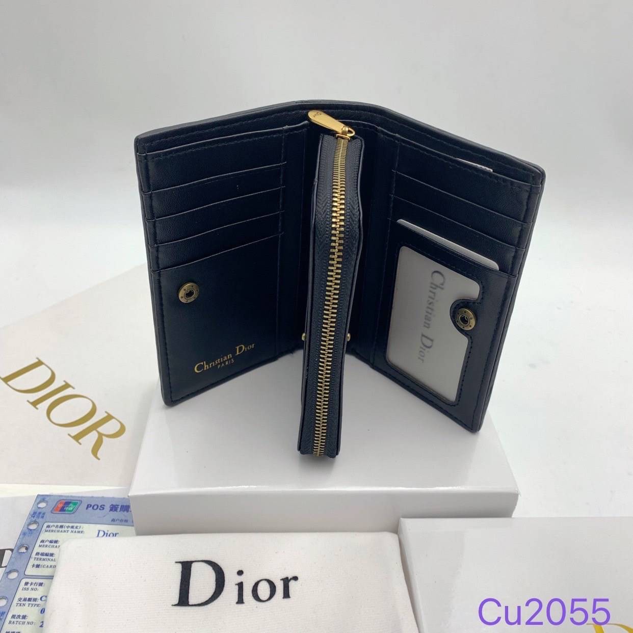 DIOR Zipped Wallet jacquard leather / DIOR Card Holder กระเป๋าสตางค์ ใบกลางแบรนด์หรู พร้อมช่องซิปกลาง ใส่บัตร ใส่ธนบัตรได้เยอะ ครบจบในใบเดียว พร้อมส่งที่ไทย ภาพสินค้าถ่ายจากงานขายจริง ใช้งานต่างประเทศได้