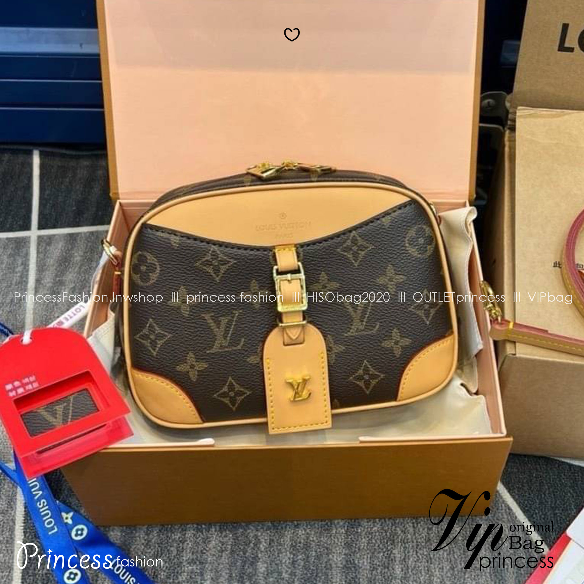 LV Deauville Mini Monogram Canvas bag กระเป๋าสะพายทรงกล่อง ไซส์เล็กกะทัดรัด The Best Seller ที่สาวๆตามหา พกพาสะดวก รูปทรงสวยหรู
