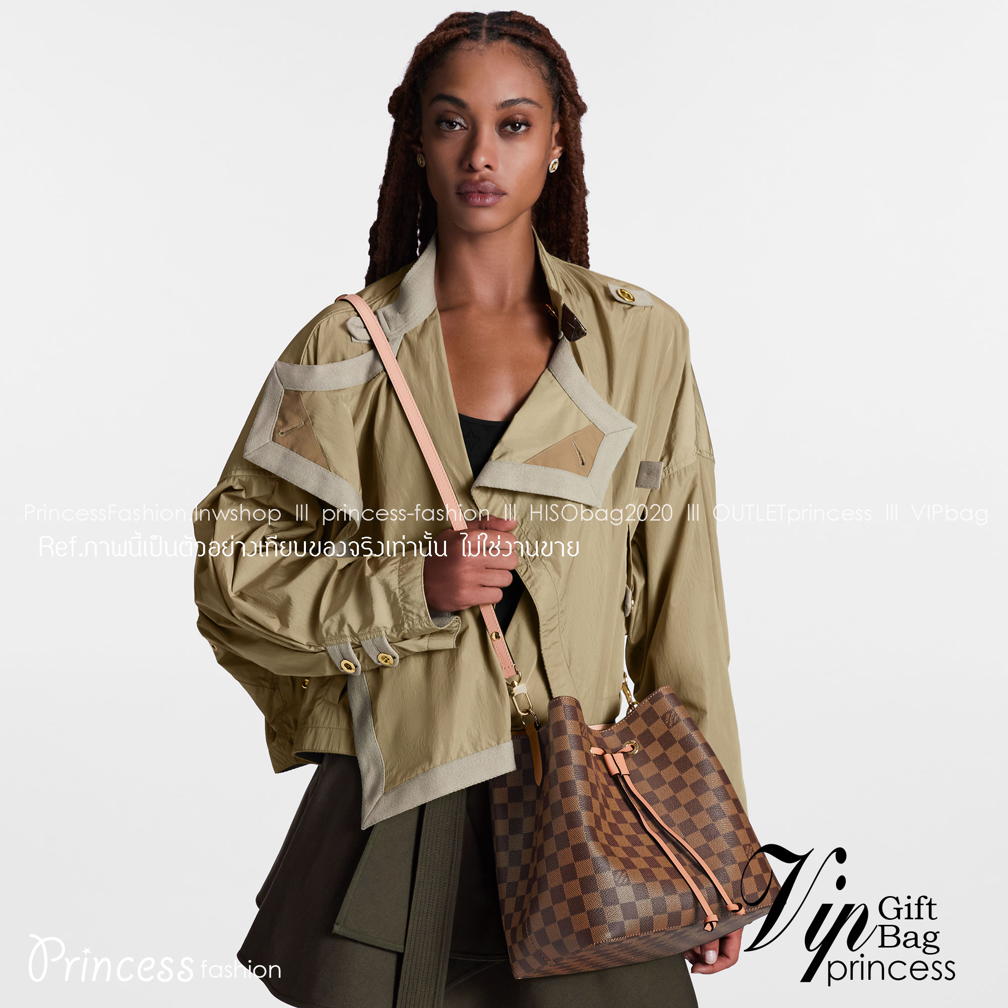 LV neonoe monogram canvas สีใหม่ อีกหนึ่งรุ่นท็อปฮิต ที่ไม่มีไม่ได้จริงๆ กับกระเป๋าสะพายทรงบัคเก็ตใบใหญ่ โดดเด่นและเป็นเอกลักษณ์ด้วยการตกแต่งลายพิมพ์เฉพาะลงบนผืนหนัง