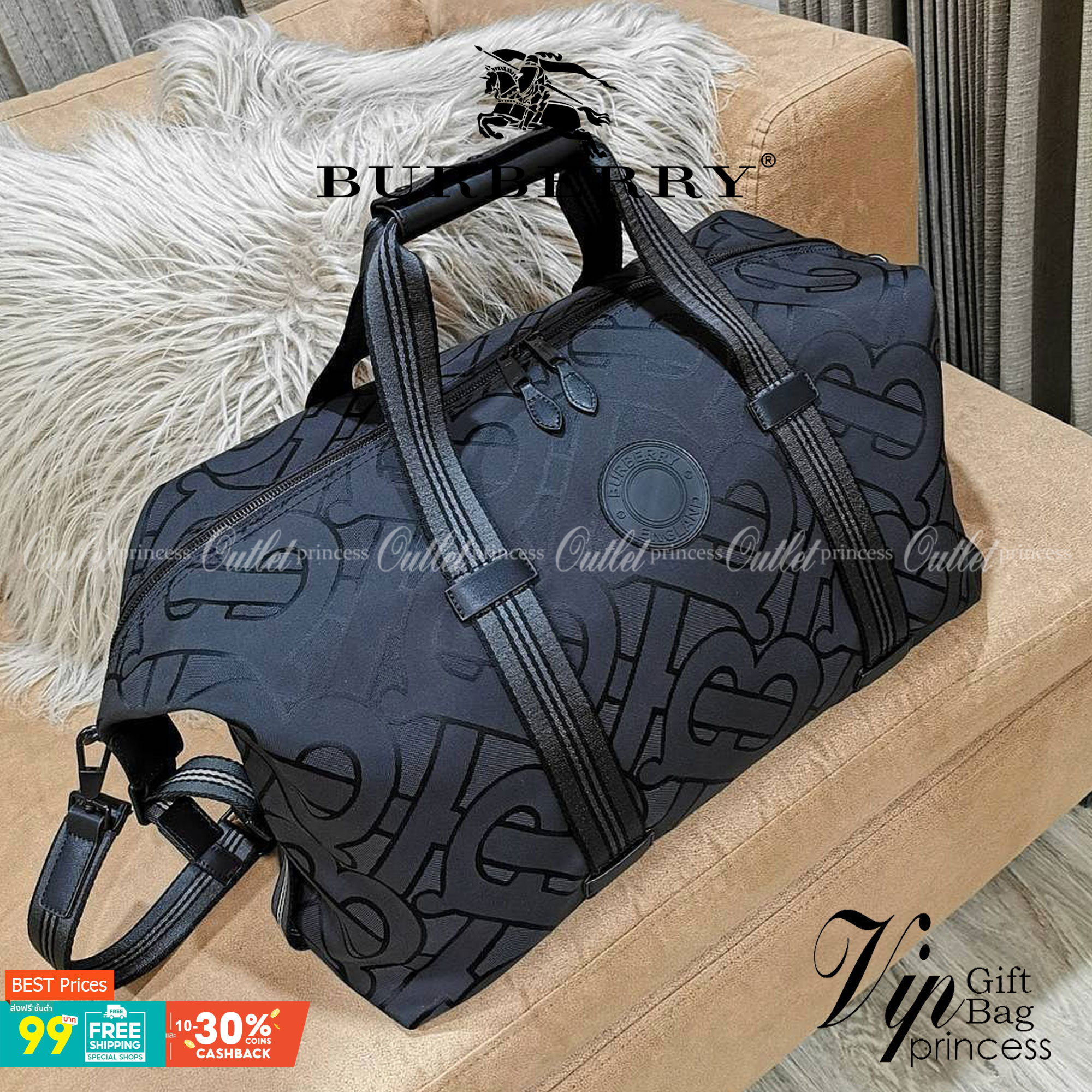 BURBERRY FRAGRANCES MONOGRAM TRAVEL BAG GIFT WITH PURCHASE GWP Limited จาก BURBERRY PURFUME COUNTER วัสดุ POLYAMIDE ขึ้นลาย Monogram คอลเลคชั่นล่าสุด ใบใหญ่จุใจแ2ต่น้ำหนักเบา ใส่สัมภาระขึ้นเครื่องเดินทางได้ ใส่เสื้อผ้า รองเท้า เอกสาร A4 iPad Notebookได้ ภ