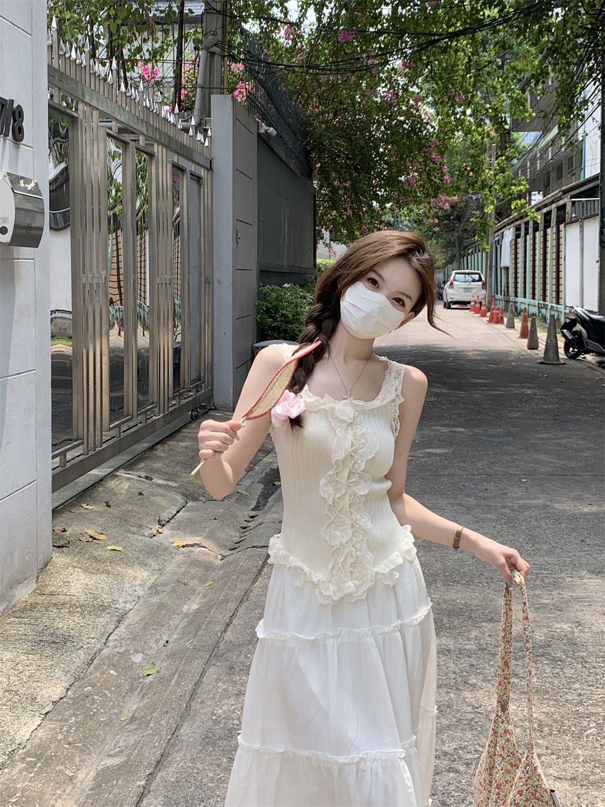 พร้อมส่ง 🐇 Candy pop tops เสื้อกล้ามสีครีมผ้าเข้ารูปสวยมาก (IN38685)