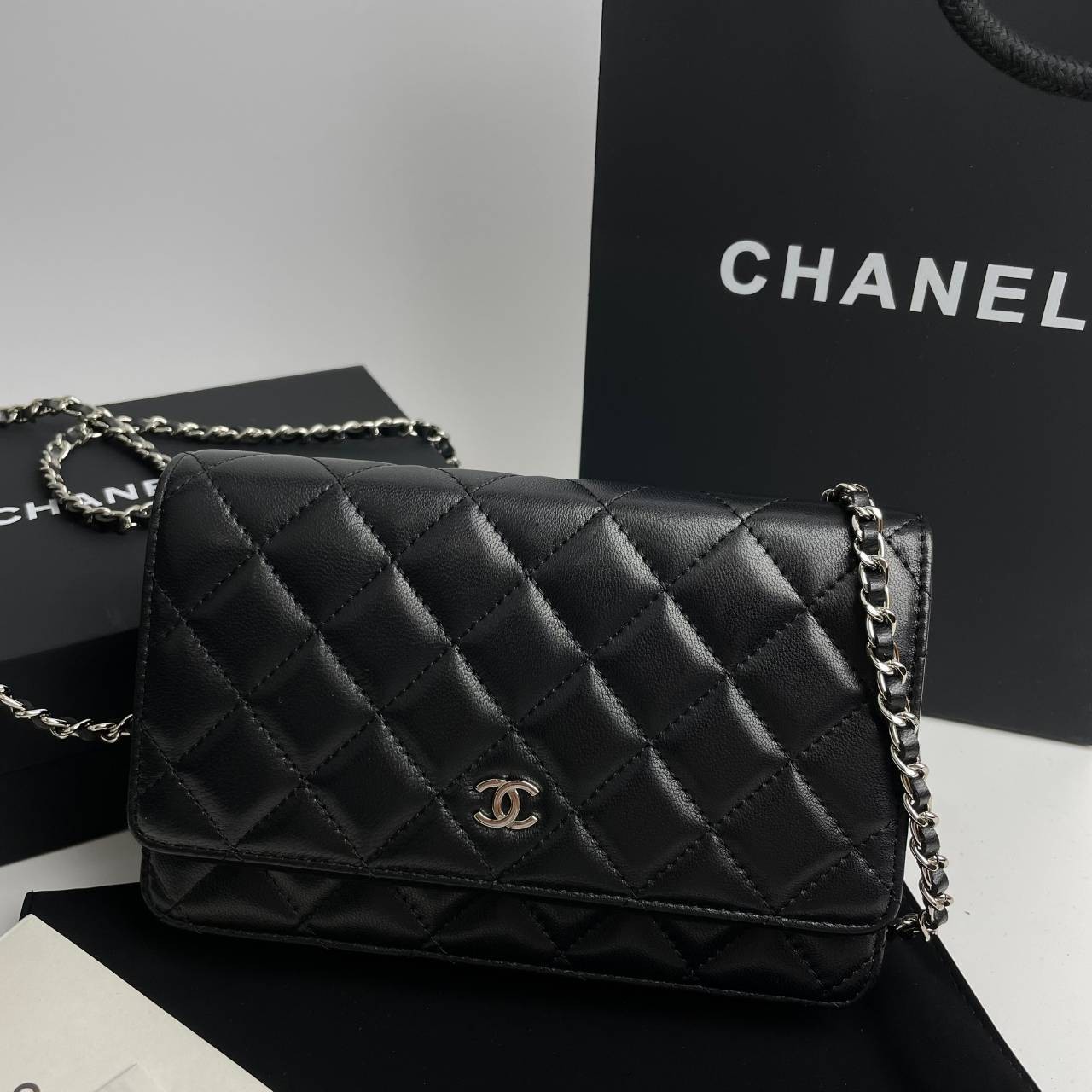 Chanel Wallet On Chain รุ่น Micro chip เกรดท็อปออริจินอล 1:1 สลับแท้ เกรดขายดีสุด งานสวยเป๊ะปัง ทรงสวยตรงปก ไม่ผิดหวัง ใช้งานต่างประเทศได้ ภาพถ่ายจากงานขายจริง