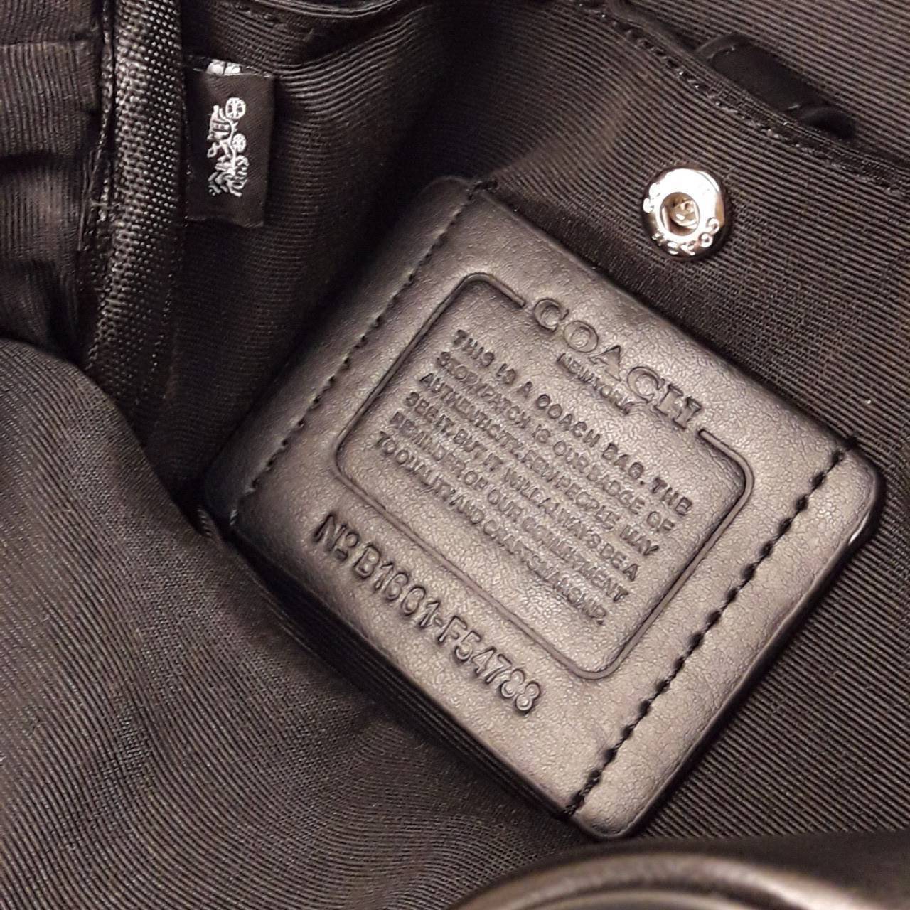 อมตะ ฆ่าไม่ตายจริงๆ กับรุ่นนี้!!😎//>>COACH CHARLES FLIGHT BAG(F54788)🍁สะพายข้าง ทรงสวย เป็นอีกรุ่น ที่ฮิตตลอดกาลไปเรียบร้อยแล้ว//วัสดุหนังแคนวาส สลับหนังแท้อย่างดี // ใช้ได้ทั้งชายและหญิง Unisexสุดๆ ใช้งานง่าย ทรงกล่อง จะสะพายเที่ยว 