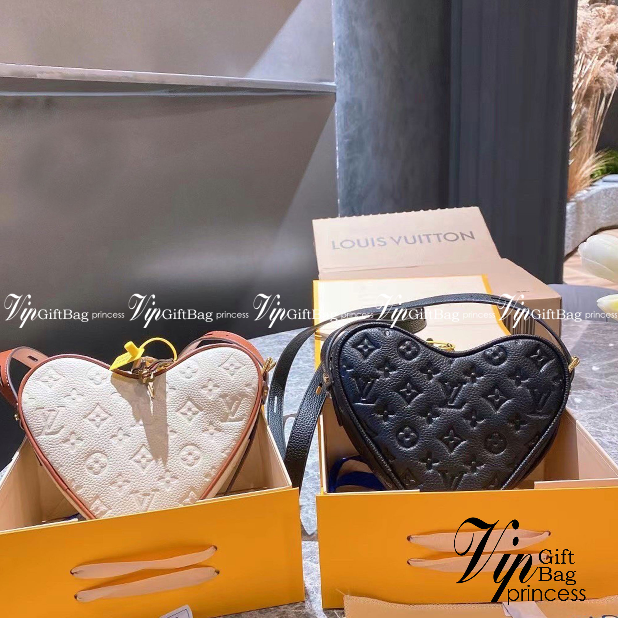 LV Sac Coeur handbag / LV Heart Puffy Bag ปังไม่ไหว กระเป๋าสะพายรูปทรงหัวใจ งานสวยเป๊ะ หนังปั้มลายโมโนแกรม แมทง่ายเข้าได้ทุกลุค ภาพสินค้าถ่ายจากงานขายจริง ใช้งานต่างประเทศได้