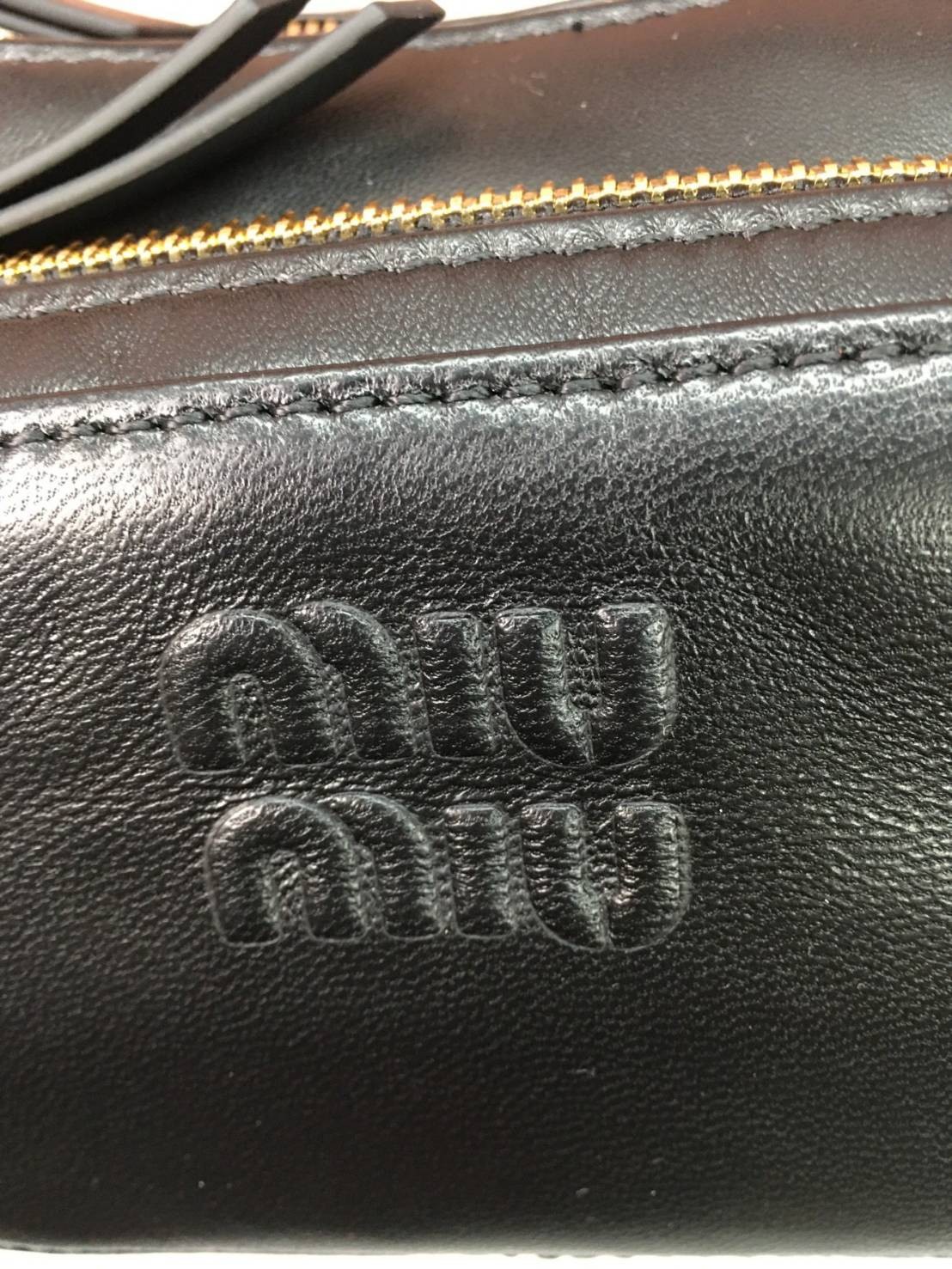 MIU MIU Nappa leather Pocket bag กระเป๋าถือสะพาย เกรดออริ ท็อป vip 1:1 เกรดงานปราณีตละเอียด หนังสวย เกรดดีสุด ใช้งานต่างประเทศได้