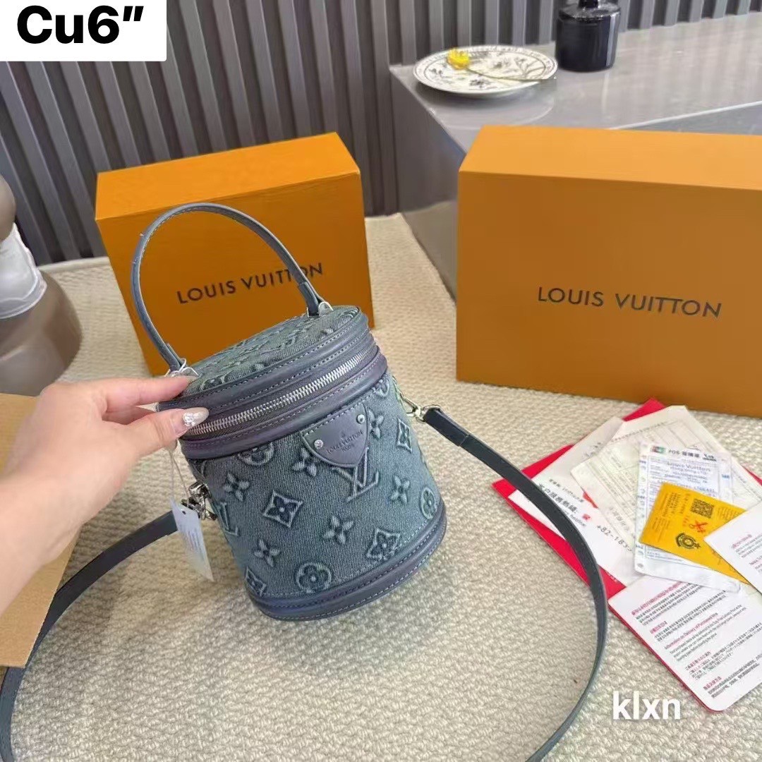 LV Cannes Monogram Denim Bag กระเป๋าสะพายทรงถังเดนิมซีดสไตล์วินเทจ ปั้มนูนโลโก้ลายโมโนแกรม ไอเท็มหรูหราย้อนยุค ผสมผสานความทันสมัย ในรูปแบบกระเป๋าทรง cylinder ที่ไม่เหมือนใคร สุดฮอต ตัวแม่ทุกคนต้องมี สวยคลาสสิคมากๆ