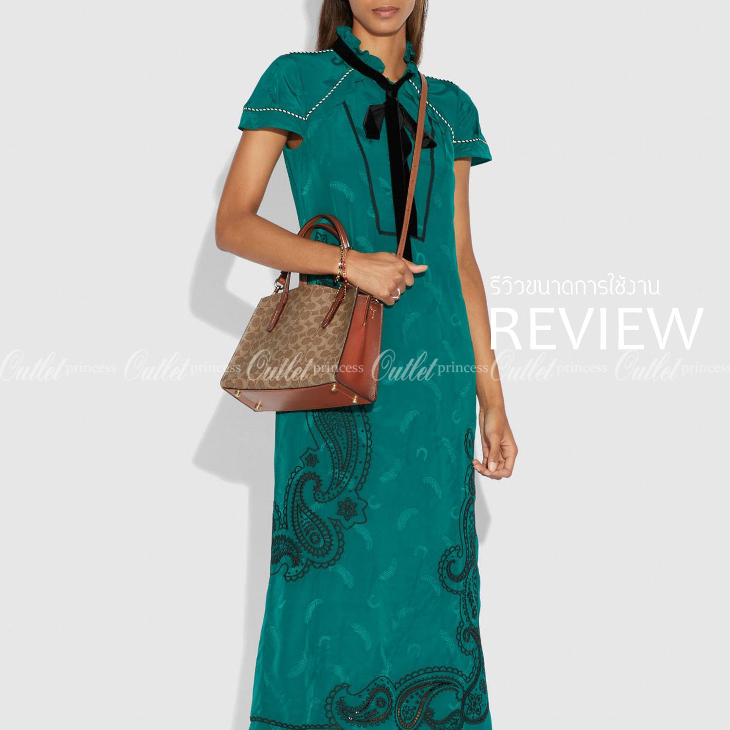 COACH Signature Charlie Medium Satchel พร้อมส่ง 2 สี