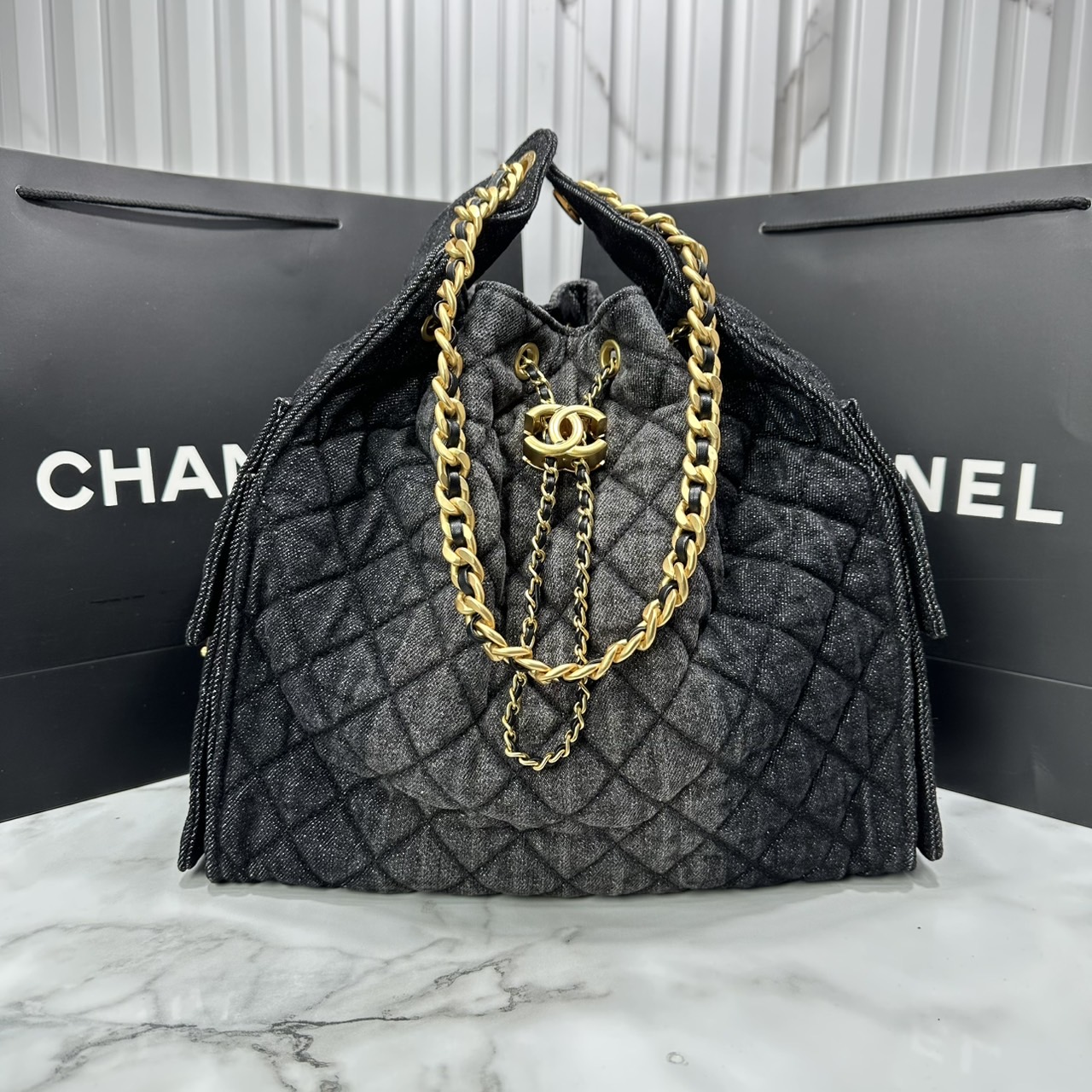 ORI หนังแท้ | 30cm CHANEL 25 Denim Handbag กระเป๋าสะพายทรงโฮโบเดนิม คอลใหม่ล่าสุด ต้อนรับฤดูกาล SPRING-SUMMER 2025 รูปทรงใช้งานได้จริง
