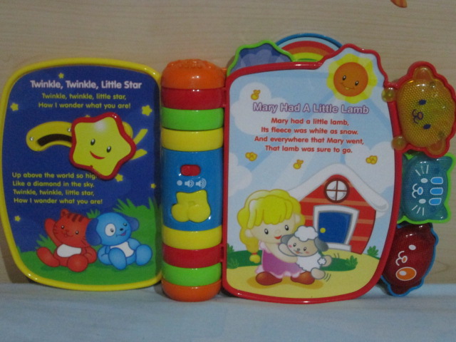 VTech - Rhyme and Discover Book ของเล่นมือสอง