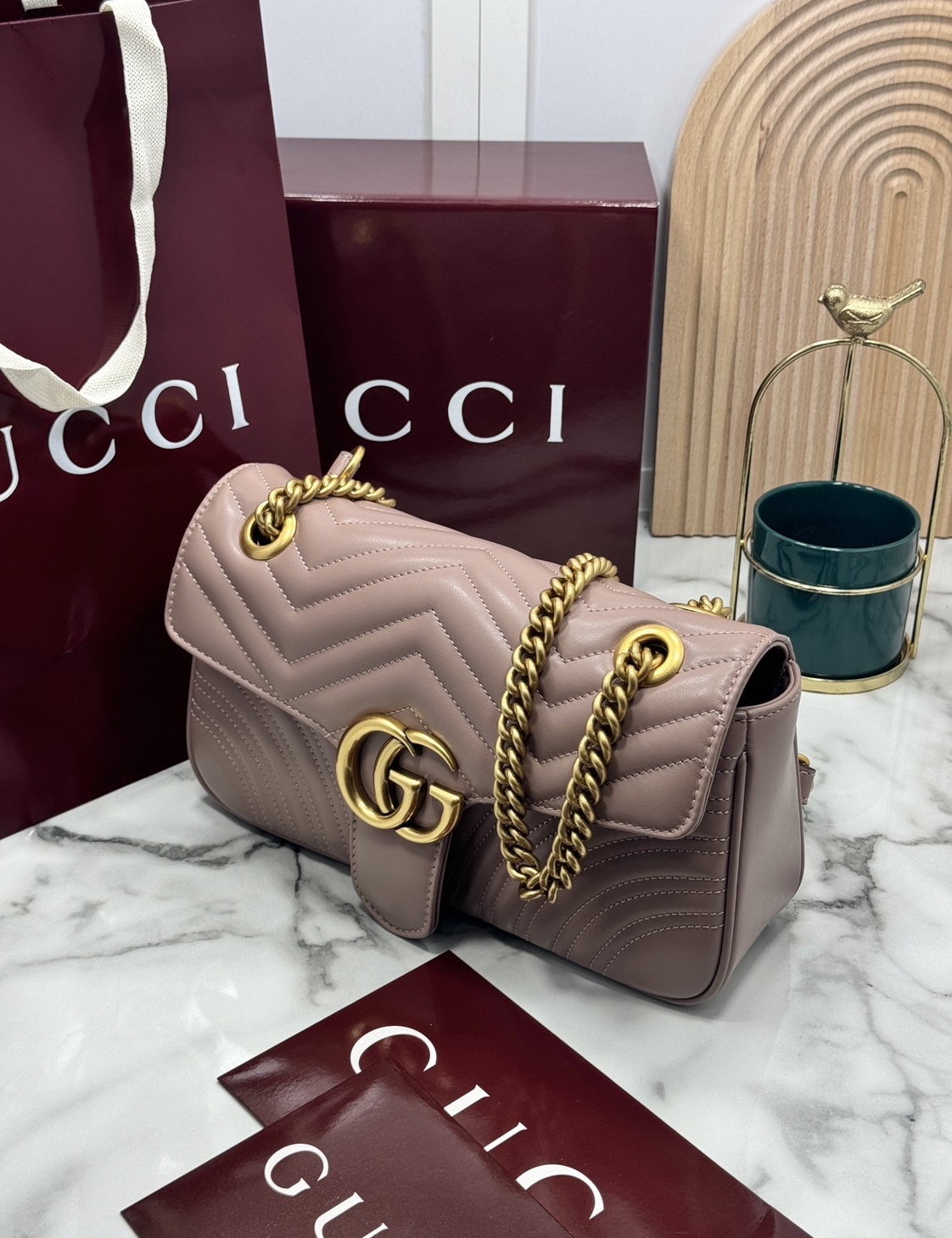 ORI | หนังแท้ GG Marmont small shoulder bag กระเป๋าสะพายข้างรุ่นคลาสสิค ดูแพง อัพลุคได้สบายๆ ด้านหลังดีไซน์รูปหัวใจ