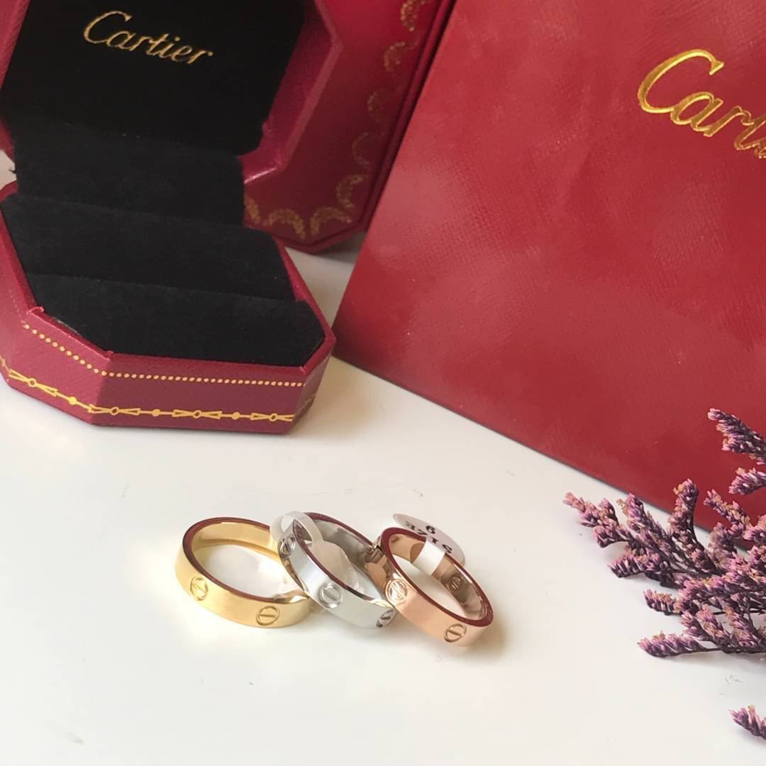 Cartier Rings แหวนรุ่นไม่มีเพชร ภาพถ่ายจากงานจริง วัสดุคุณภาพดี ไม่ลอกไม่ดำ งานปั้มครบตามรูปเลยค่ะ
