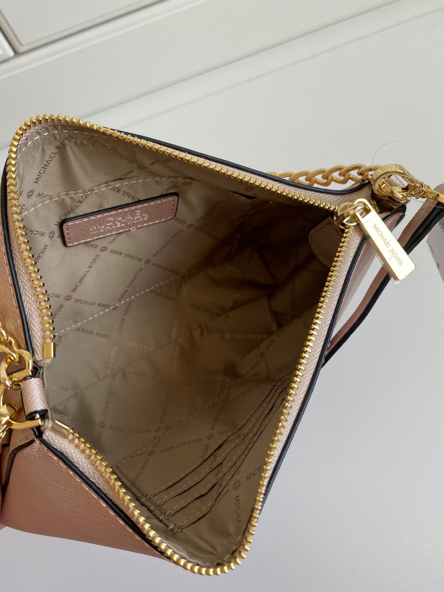 MICHEAL KORS SAFFIANO CROSSBODY BAG / MK Chain Pouchette Bag พร้อมส่ง 4 สี กระเป๋าสะพายข้าง ทรงสวย วัสดุหนัง SAFFIANO คุณภาพดี สวยอยู่ทรงแข็ง