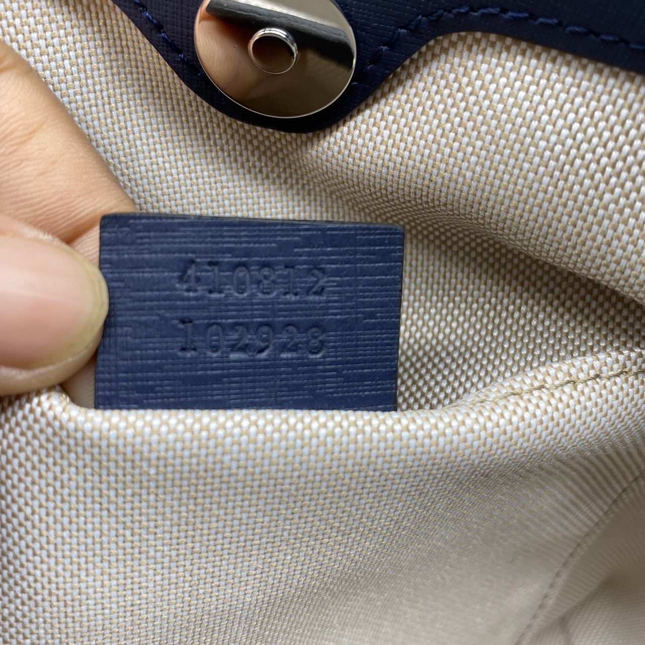 (รวมแบบ) หนังแท้ GUCCI Animal-Friendly Gucci Kid GG Supreme Tote Bag ลายใหม่น่ารักมากเลยค่าา งานหนังแท้ทรงตั้งสวย ขนาดกะทัดรัด จุของได้เยอะ ใช้ได้ทั้งเด็กและผู้ใหญ่ น่ารักมากค่ะ