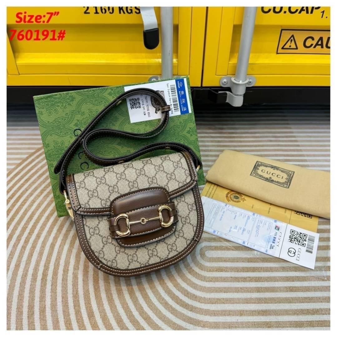 GUCCI Horsebit 1955 mini rounded bag กระเป๋าสะพายไหล่/สะพายข้างสุดคลาสสิค ใหม่ล่าสุด ไซส์มินิทรงครึ่งวงกลม กะทัดรัด สวยอยู่ทรง