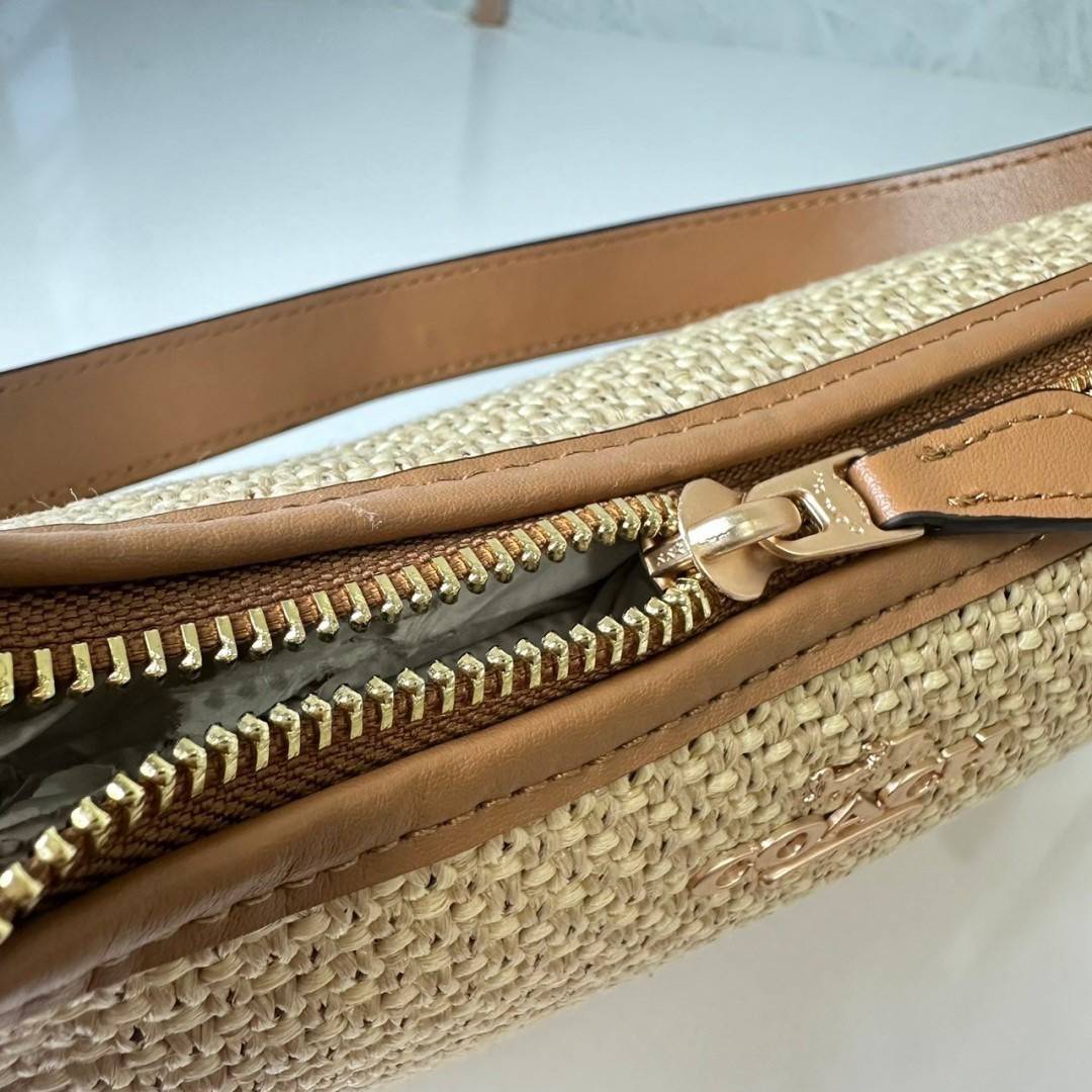 COACH TERI SHOULDER BAG (CR350) กระเป๋าทรงโฮโบ ทรงพอชดีไซน์ใหม่ เกรดท็อปออริ 1:1 สลับแท้ ใช้งานต่างประเทศได้