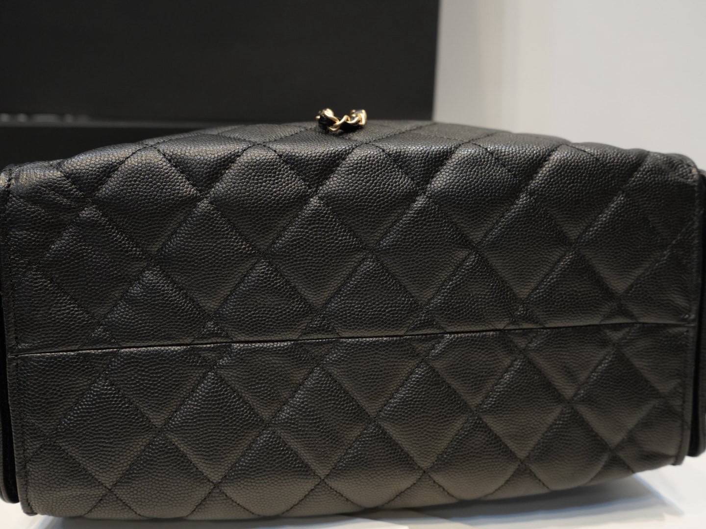 TOP ORI หนังแท้ | CHANEL 25 Small Handbag Spring-Summer 2025 กระเป๋าสะพายรุ่นใหม่สุดฮอตแห่งปี หนังแท้ลายเกรน ที่สุดแห่งความไอคอนิก มาพร้อมใบเล็ก อะไหล่สีทองสวยหรู