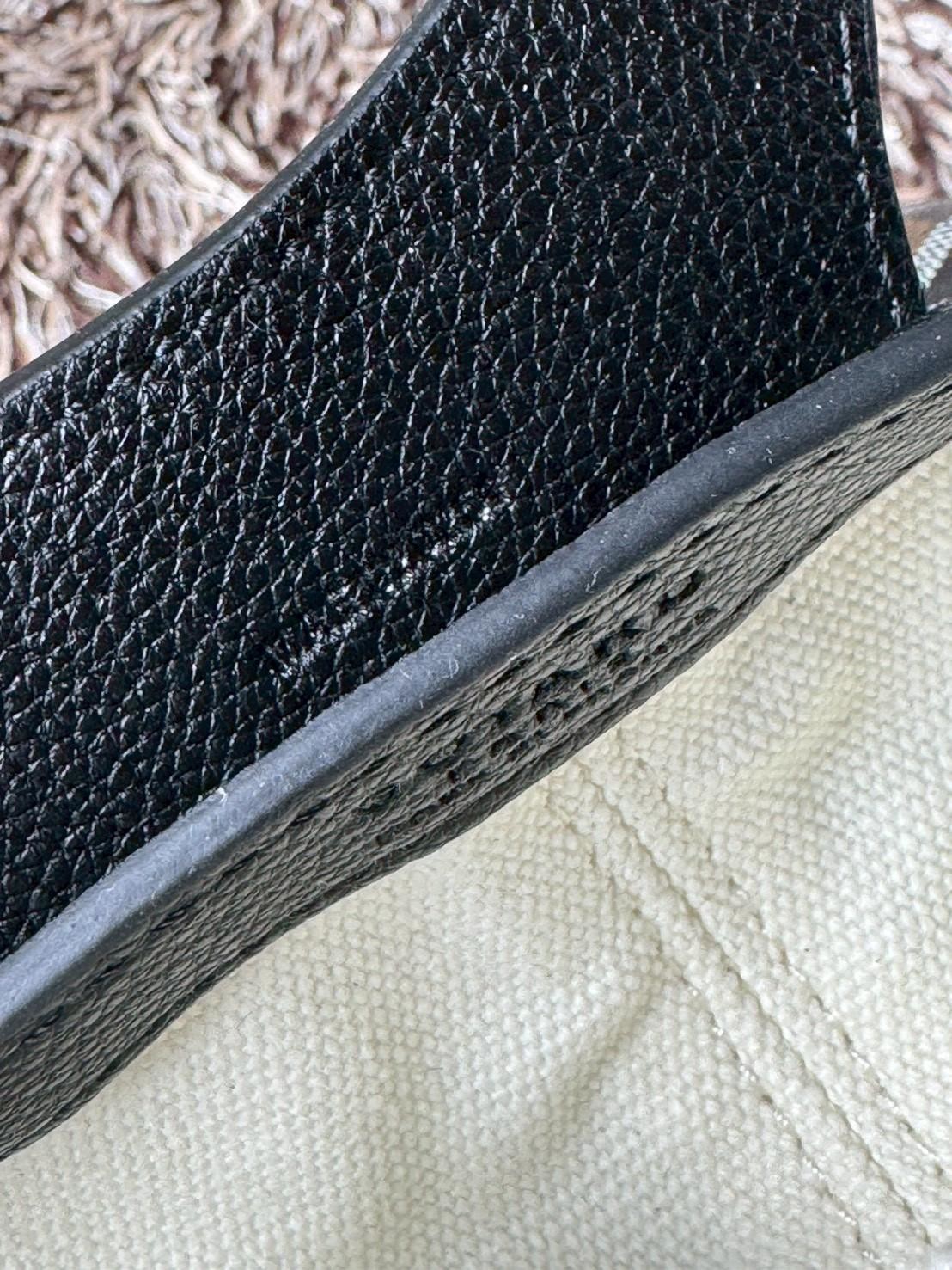 Goyard Beluga Mini Bag กระเป๋าสะพายทรงบัคเก็ต หูจับในตัว ภายในเป็นเชือกรูด น่ารักเกินต้าน เหมาะมากกับสาวๆสายแต่งตัวน่ารัก ขนาดกำลังพอดีไม่เล็กไม่ใหญ่เกินไป ควรมีมากค่า