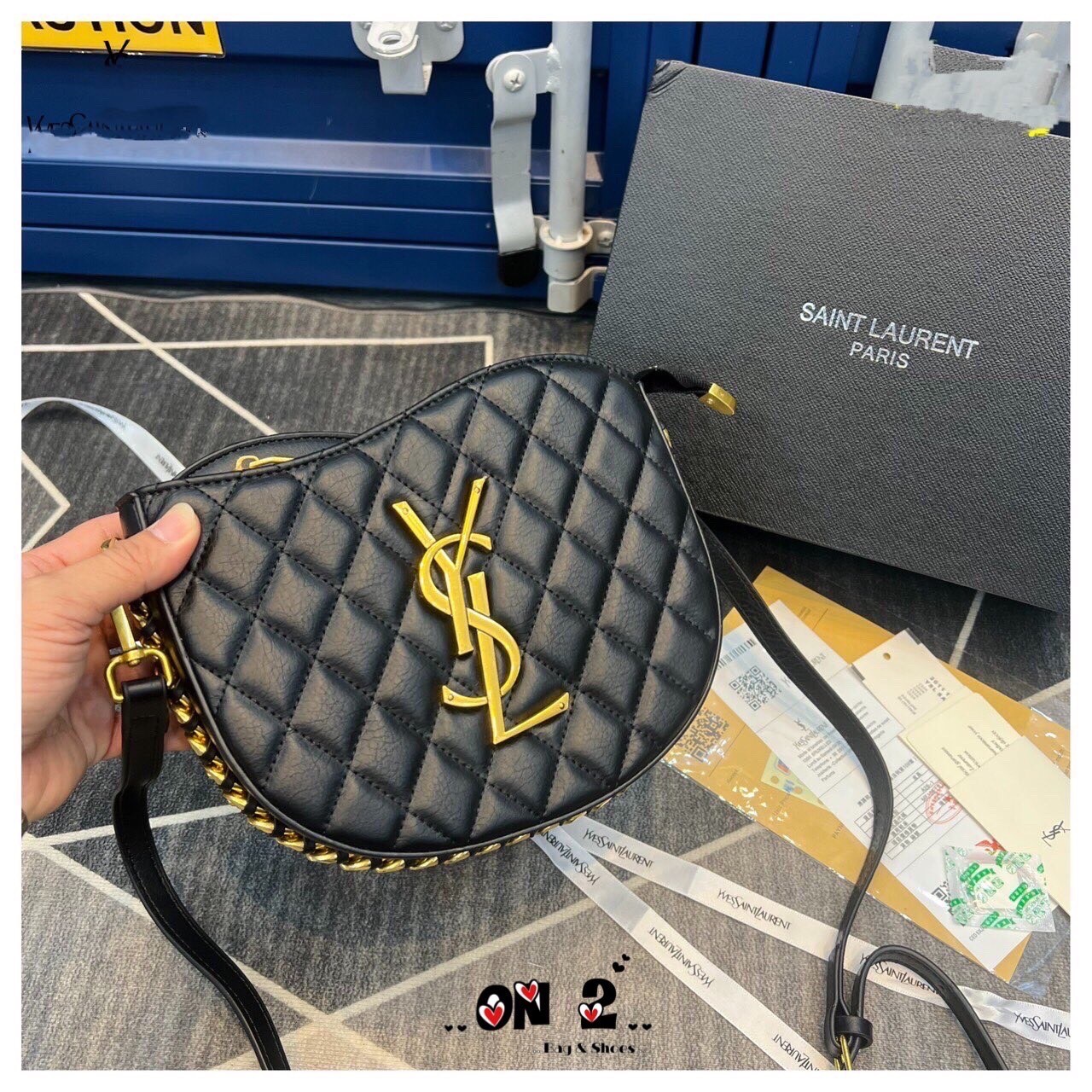 YSL Half Moon Hobo Curve Bag รุ่นพิเศษ ปากกระเป๋าดีไซส์โค้งสวย ขนาดกำลังดี ใช้ได้ตลอด งานหนังสวย มาพร้อมสายยาว คอลนี้ไม่มีไม่ได้น้าา สวยเกินราคาเเน่นอนค่า