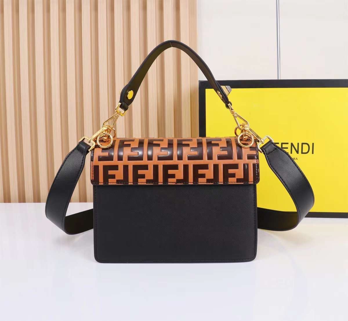 พร้อมส่ง 3 สี FENDI Kan I leather bag กระเป๋าสะพาย 🧡 เกรดออริจินอล 1:1 สลับแท้ ใช้งานต่างประเทศได้ ภาพถ่ายจากงานขายจริง