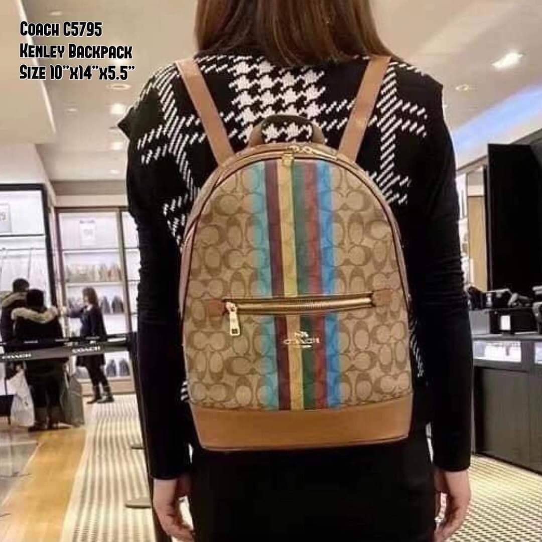 COACH KENLEY BACKPACK IN SIGNATURE CANVAS WITH STRIPE (COACH C5795)🌈🍁กระเป๋าเป้ กระเป๋าสะพายรุ่น Unisex ที่ใช้ได้ทั้งชายและหญิง รูปทรงสวย ขนาดกำลังดี// วัสดุแคนวาสคุณภาพ ผสมหนังแท้ ลาย SIGNATURE//เปิด-ปิด ด้วยซิบ ด้านในโล่งกว้าง จุของได้เย