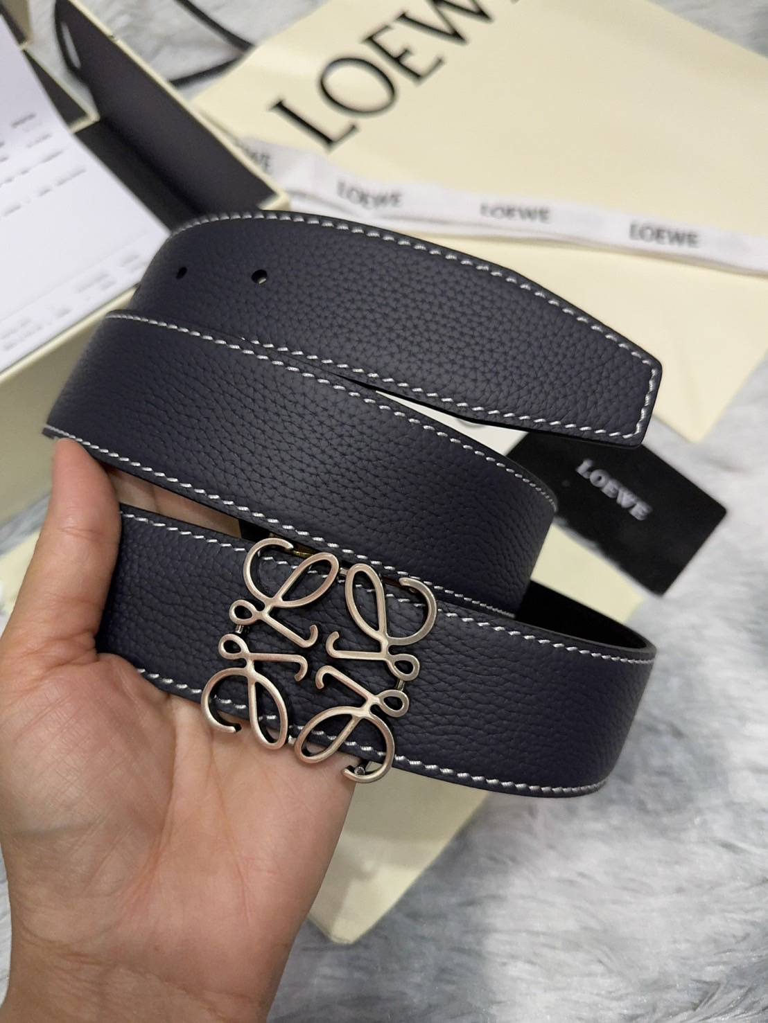 TOP ORI | หนังแท้ Loewe Belt / Loewe Anagram Leather Belt เกรดเทพดีสุด เข็มขัดโลเอเว่หนังแท้ สุดคลาสสิค วินเทจ เรียบง่าย ผู้ดี เป็นซิกเนเจอร์ ใช้งานเป็น everyday use ได้เลย