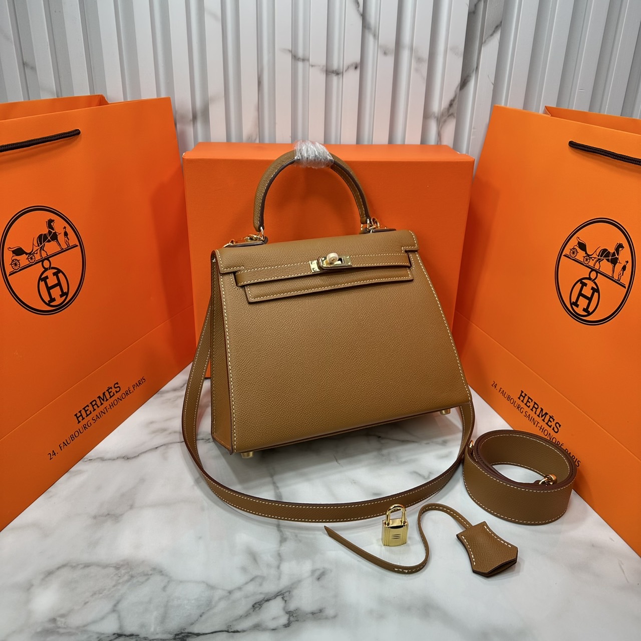 ORI หนังแท้ | Hermes Kelly 25cm กระเป๋าสะพายที่สุดแห่งหรูหราลัคชู นิยามของความสง่างามเหนือกาลเวลา แบรนด์เนมในฝัน งดงามดั่งเจ้าหญิง