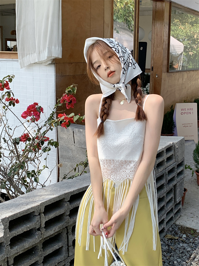 พร้อมส่ง ☁️🕊 White summer tops เสื้อสายเดี่ยวพร้อมผ้าลูกไม้แต่งลายฉลุ (37029)