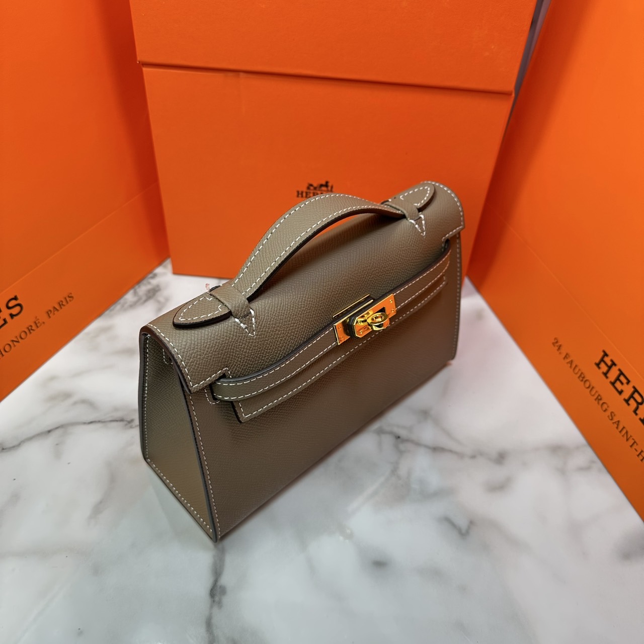 ORI หนังแท้ | Hermes Mini Kelly Pochette 20cm จิ๋วแต่แจ๋ว ราคาพุ่งยิ่งกว่าทอง กระเป๋าสะพายที่สุดแห่งหรูหราลัคชู นิยามของความสง่างามเหนือกาลเวลา