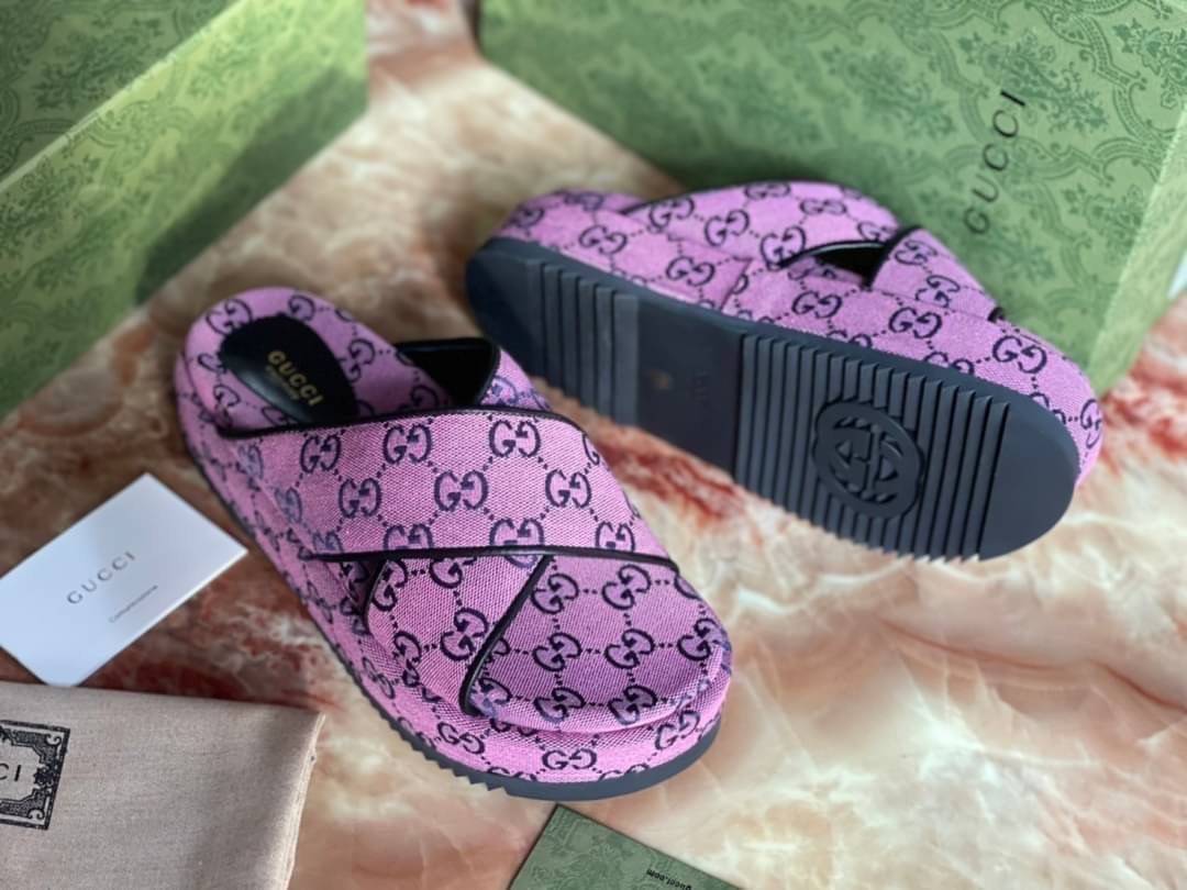 หนังแท้ GUCCI Denim Sandals / GG jacquard organic denim platform sandals / GG Shoes พร้อมส่งที่ไทย รองเท้าผ้าเดนิมเกรดเทพออริจินอล ภาพสินค้าถ่ายจากงานขายจริง ใช้งานต่างประเทศได้ค่ะ