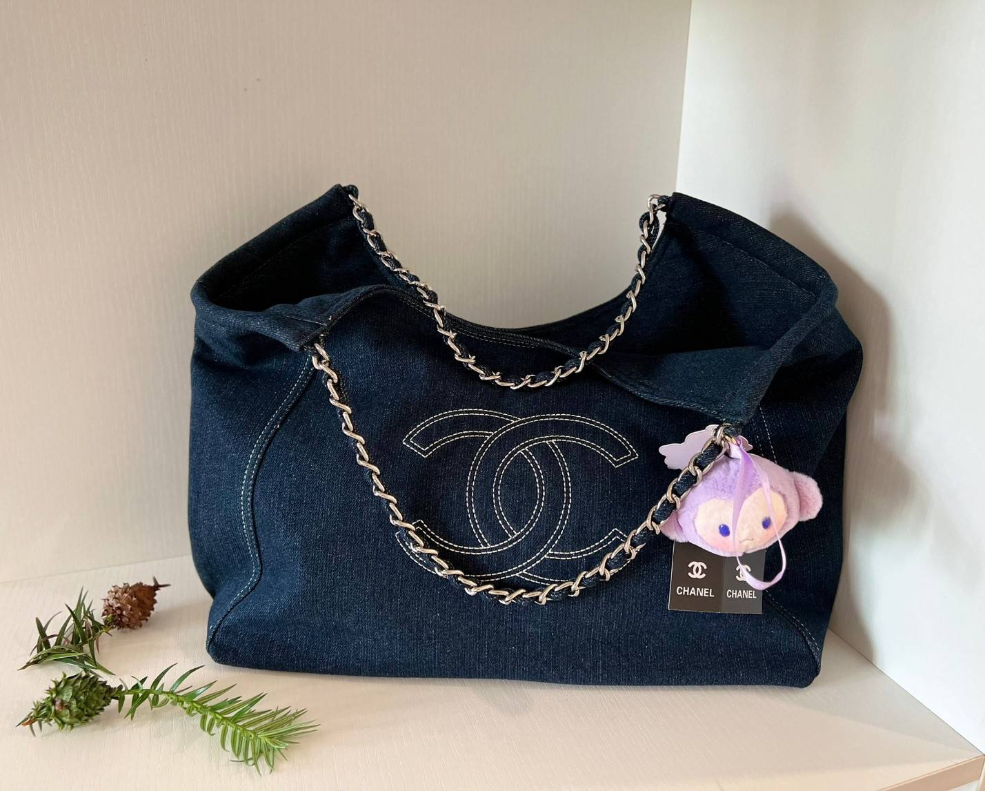 Chanel Blue Denim XL Coco Cabas Tote / CHANEL DENIM SHOULDER BAG กระเป๋าทรงช็อปปิ้งโท้ทใบใหญ่ เอาใจสาวๆสายแบกกันค่ะ กับรุ่นยีนส์ สุดวินเทจ 🧡 เกรดท็อปไฮเอน ใช้งานต่างประเทศได้