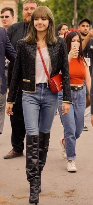 CELINE Medium Triomphe Bag In Shiny Calfskin Medium Triomphe Bag In Shiny Calfskin GIFT WITH PURCHASE (GWP) พรีเมี่ยมกิ๊ฟ Limited Edition จาก CELINE PERFUME DUTY FREE COUNTER วัสดุหนังแท้ (Calfskin) ซับในเป็นหนังแกะ (Lambskin) รูปทรงสี่เหลี่ยมผืนผ้า ขนาดก