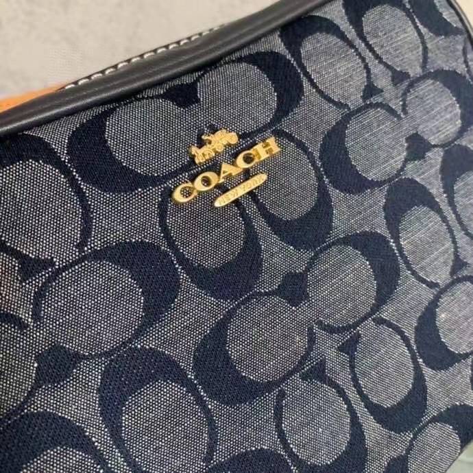 Coach Mini Camera Bag In Signature Chambray พร้อมส่งที่ไทย