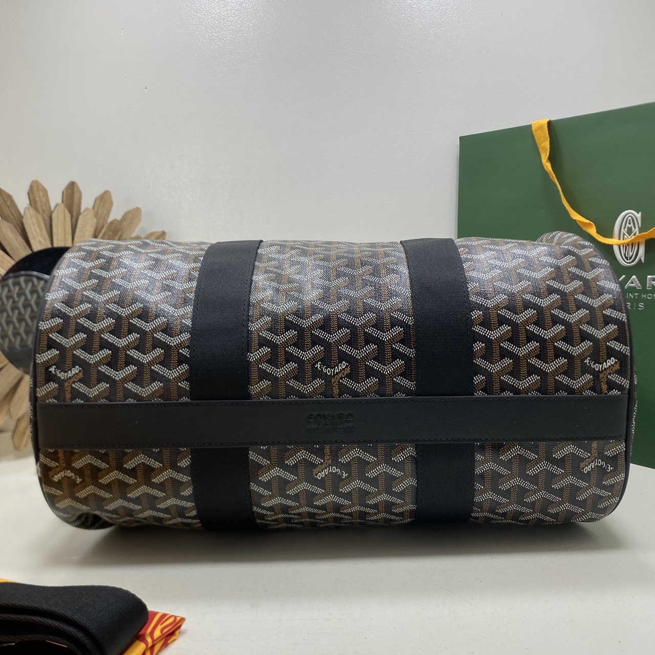 ORI หนังแท้ | Goyard Barrel 40 Sports Bag กระเป๋าสะพายทรง Keepall ใบใหญ่ ดีไซน์สปอร์ต ภายในโล่งกว้าง จุของได้เยอะ มีหูจับด้านบน เพิ่มฟังชั่นหูหิ้วด้านข้าง สะดวกใช้งาน