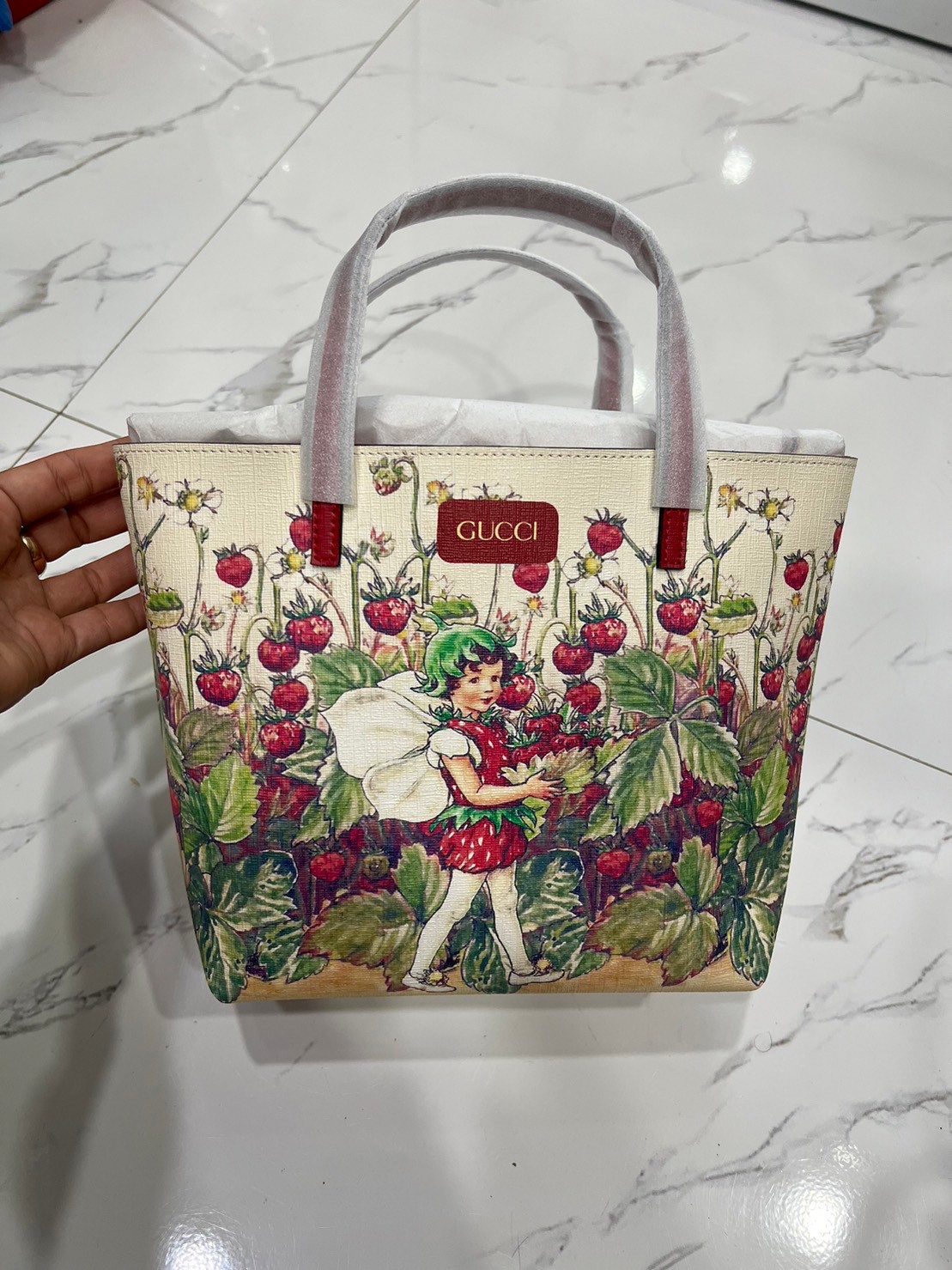 GUCCI Children's tote bag / Gucci kid tote / Gucci bag พร้อมส่งสต๊อกแน่น กับกระเป๋าโท้ทคิดท์ ไซส์น่ารักน่าใช้ ฮอตไม่หยุด เด็ดทุกดีไซน์ มีลายเข้าใหม่มากกว่าในรูปนะคะ