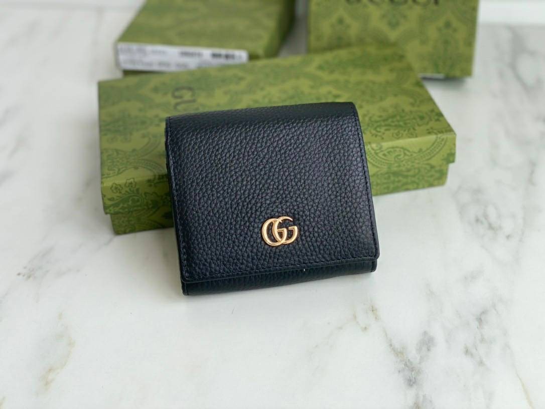 VIP 】Gucci small wallet 3 พับ มีช่องซิปใส่เหรียญ น่ารักมาก งานหนังแท้ รุ่นพิเศษครบเซ็ท ราคาคุ้มที่สุด ต้อนรับปีแห่งความปัง!! เอ็กซ์คลูซีฟมาก!!