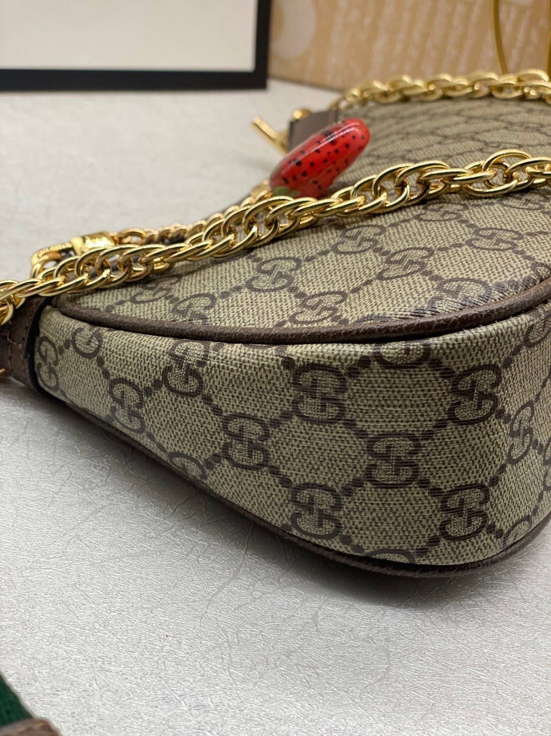 GUCCI Ophidia small handbag strawberry เกรดออริจินอล งานสวยตรงปก ภาพถ่ายจากงานขายจริง ใช้งานต่างประเทศได้