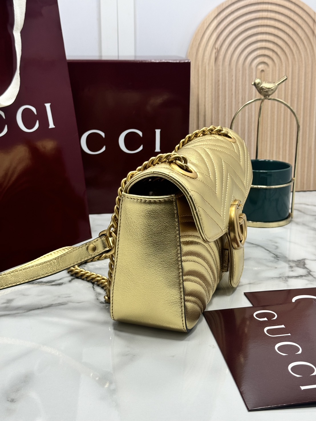 ORI | หนังแท้ GG Marmont small shoulder bag กระเป๋าสะพายข้างรุ่นคลาสสิค ดูแพง อัพลุคได้สบายๆ ด้านหลังดีไซน์รูปหัวใจ