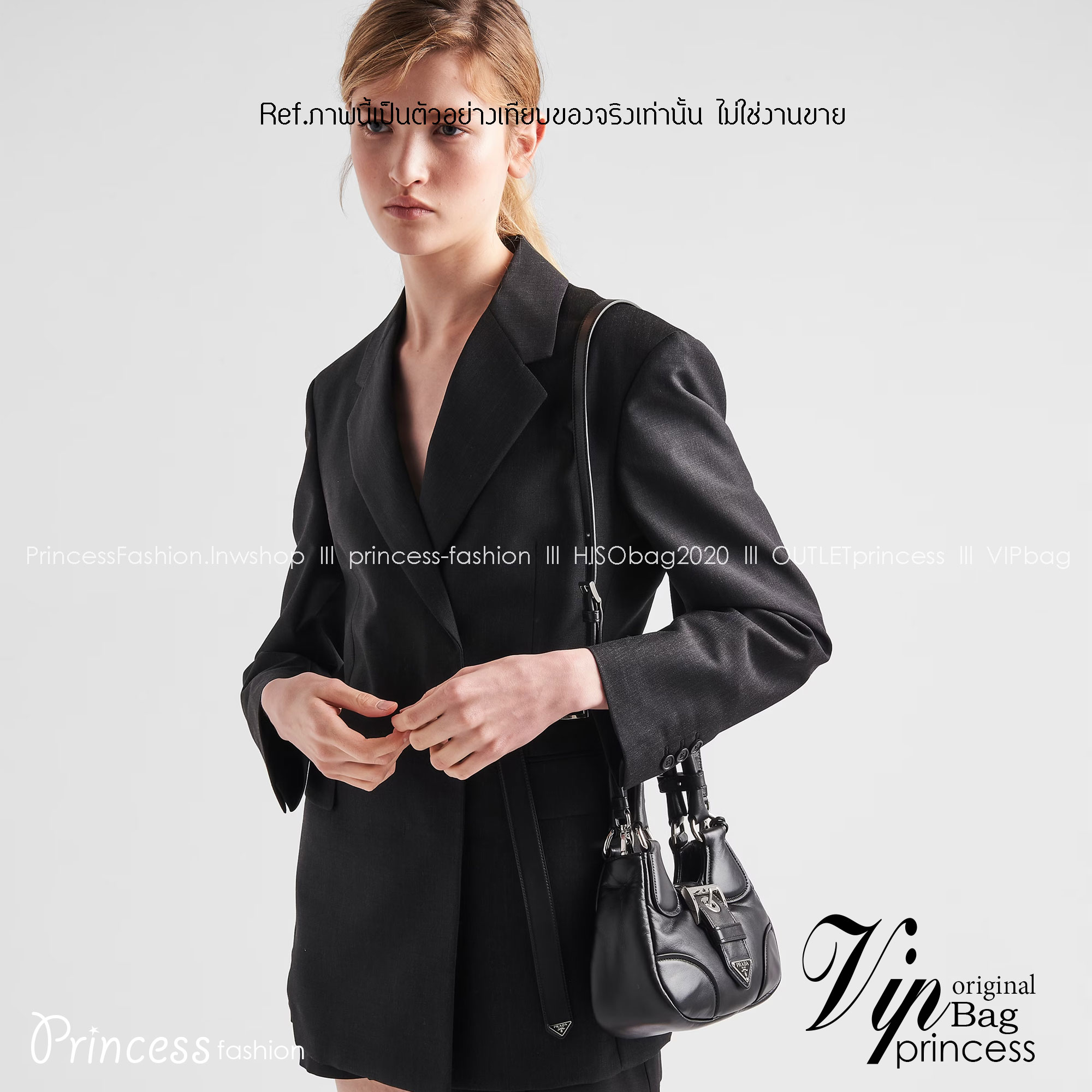 Prada Moon padded nappa-leather bag / PRADA LEATHER HANDBAG พร้อมส่งที่ไทย กระเป๋าสะพาย คอลที่ใครๆ เห็นก็ต้องรัก ขนาดกำลังน่ารัก ดีไซน์สวยดูแพง ด้วยวัสดุที่มีคุณภาพหนัง nappa สัมผัสดีงาม **สินค้าเกรดท็อปออริจินอล 1:1 สลับแท้