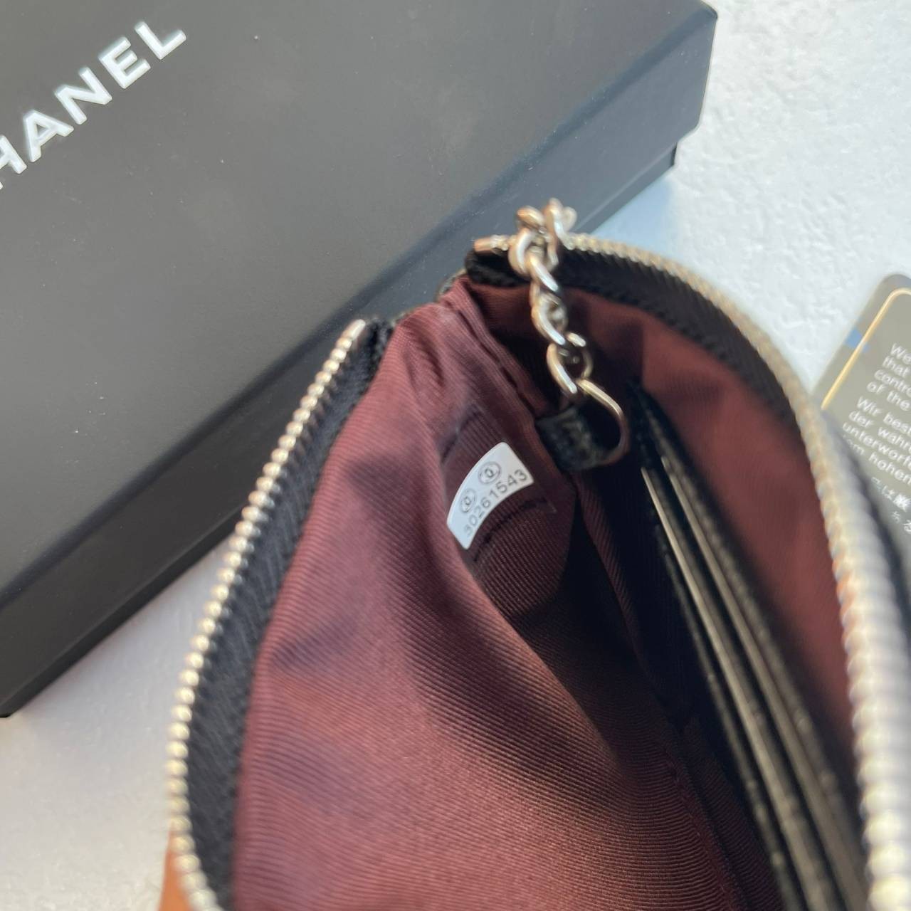 CHANEL MINI WALLET CAVEAR งานหนังแท้คาเวียร์สวยหรู ใช้งาน ตทป ได้ กระเป๋าใส่การ์ดหรือใส่แบงค์ รุ่นใหม่ที่สามารถใส่การ์ดได้เยอะ งานสวยมากค่ะ