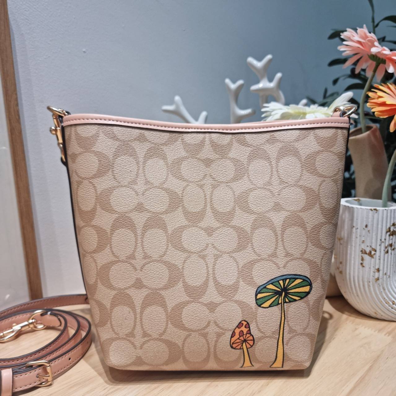 CU394 COACH x OBSERVED BY US CITY BUCKET BAG IN SIGNATURE CANVAS กระเป๋าทรงบัคเก็ต ดีไซน์ลวดลายดอกไม้น่ารักน่าใช้ เกรดท็อปออริ 1:1 สลับแท้