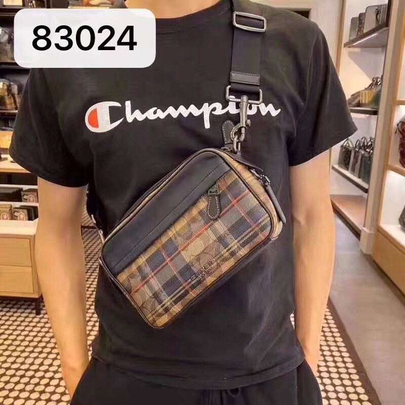 Coach Graham Crossbody NEW ITEM กระเป๋าสะพายลายสุดชิค crossbody