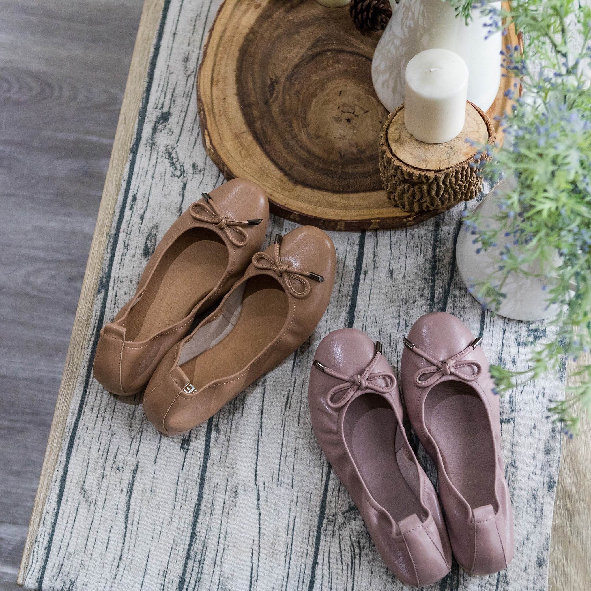 ใหม่ล่าสุด ตามคำเรียกร้อง Ballet_KEEPSHOES รองเท้า ส้น Flat 1 cm. หนังแกะทั้งคู่ ใส่นิ่ม เดินสบาย เหมาะกับทุกวัน 😁 >หนังแกะแท้ นิ่มสบายเท้า ( Import sheepskin ) >ซับหนังแท้ด้านในอย่างดี ระบายอากาศไม่มี กลิ่นอับ ไม่เหม็นเท้า ด้วย Technology N