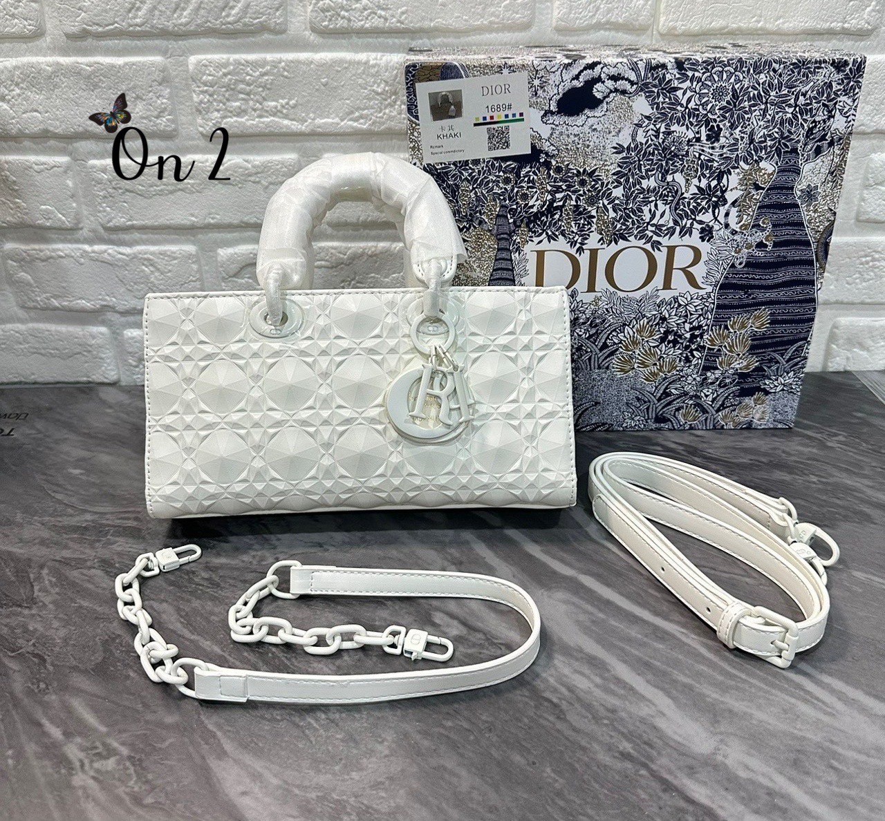 DIOR LADY D-JOY BAG Cannage Calfskin with Diamond Motif 10" คือราชนิกุลมากแม่ความเลดี้ ดิออร์ที่เกินต้าน งานชนช้อปปังสุด ถือสลับแท้ไม่โป๊ะ