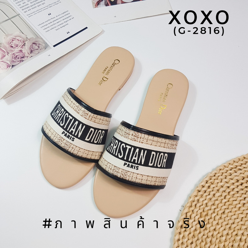 Christian Dior รองเท้า งานสวม วัสดุผ้าทวีส ด้านหน้า มีโลโก้แบรนด์ว่าง สวย เก๋ ชนช้อป แมทส์ชุดง่าย น้ำหนักเบา