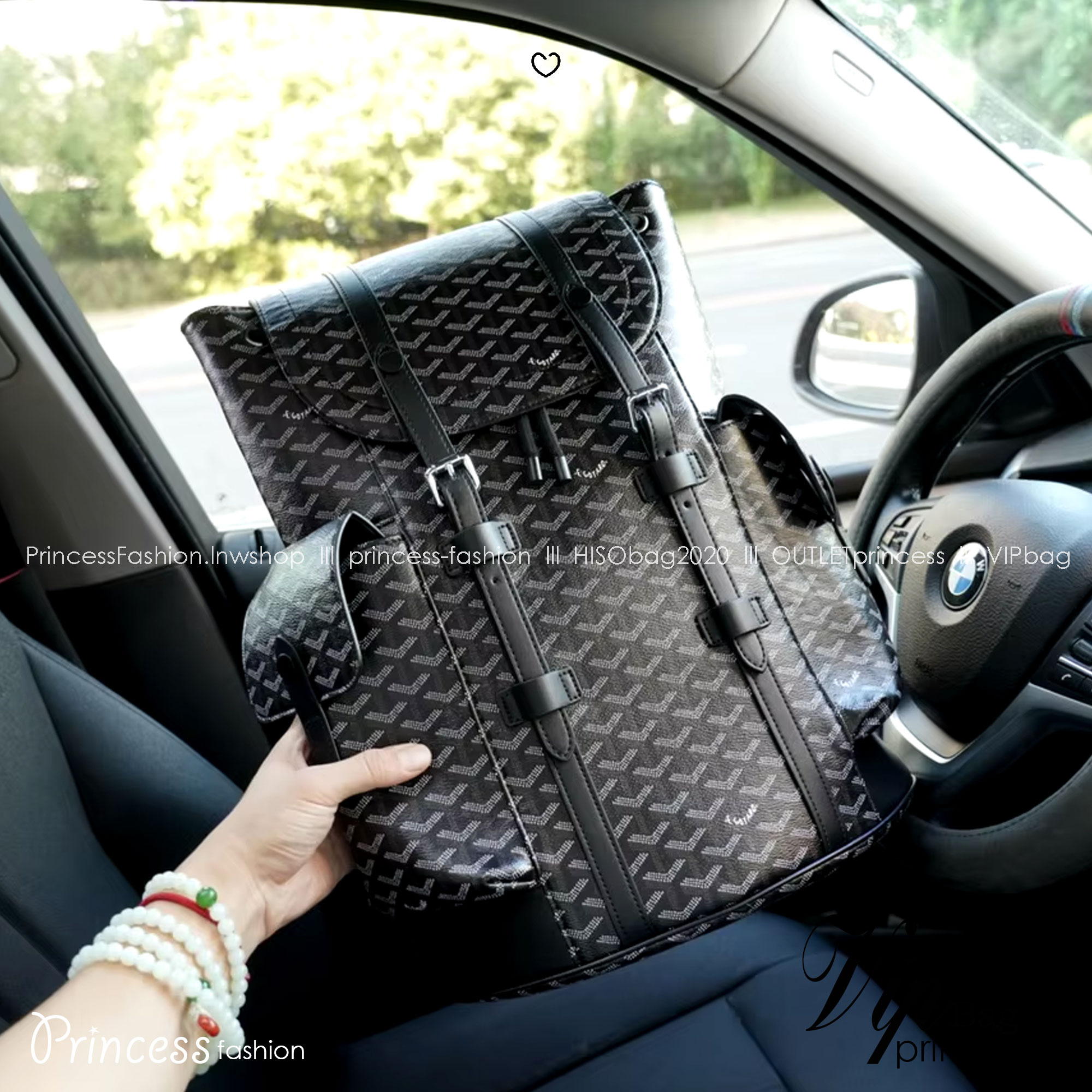 Goyard Backpack Bag Large Size กระเป๋าเป้ใบใหญ่ ดีไซน์สวยคลาสสิกเป็นเอกลักษณ์ ใช้ได้ทั้งหนุ่มๆและสาวๆ ตกแต่งลวดลายโลโก้แบรนด์เรียบหรู ภายในจุของได้เยอะมาก ใหญ่จริง!! ใบนี้คุ้มค่าราคามากๆ ทั้งดีไซน์และฟังก์ชั่นการใช้งาน ตอบโจทย์แน่นอน จะใส่เสื้อผ้าสำหรับ s