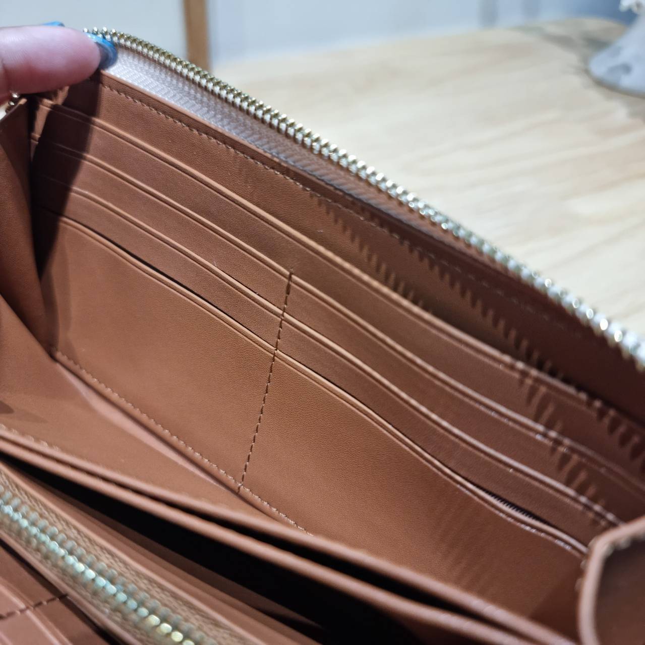 COACH LONG ZIP AROUND WALLET WITH FLORAL PRINT CJ373 / CR930 กระเป๋าสตางค์ใบยาวลายดอกไม้สดใส เกรดท็อปออริ เกรดดีสุด สลับแท้ 1:1 ใช้ต่างประเทศได้